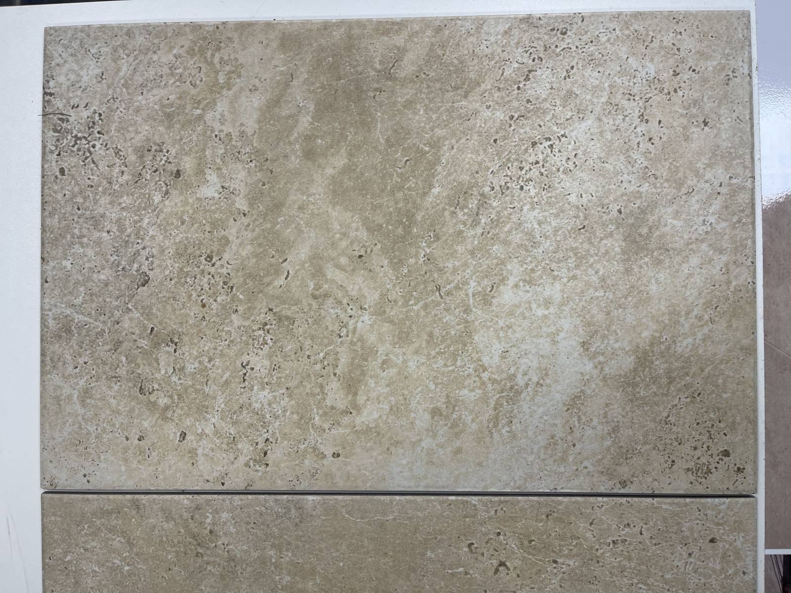 Carrelage effet pierre de travertin