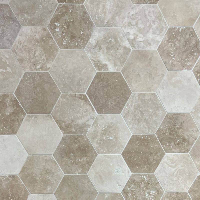 Travertin Hexagonal Beige Ivoire Finition Vieillie Tambour Avignon dans le Vaucluse (84)