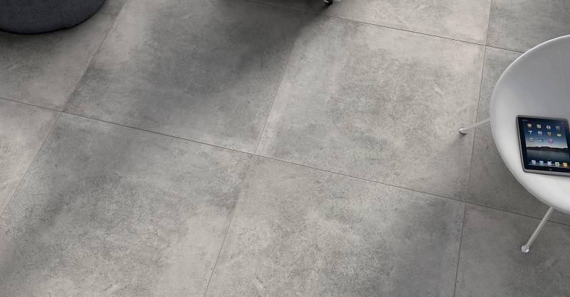 Carrelage effet béton - intérieur comme extérieur à Nîmes dans le Gard