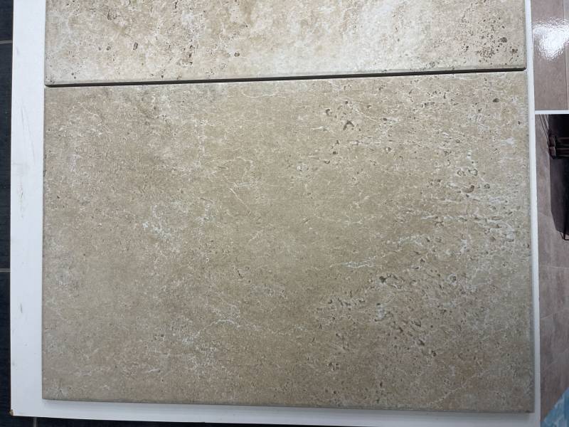 Carrelage effet pierre de travertin