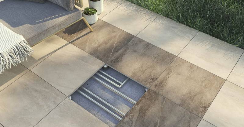 Quel carrelage autour d'une piscine à Uzès dans le Gard?