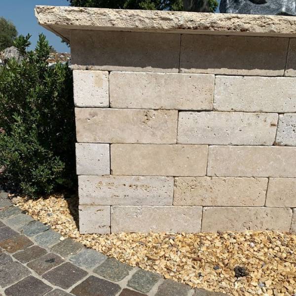 bordure travertin