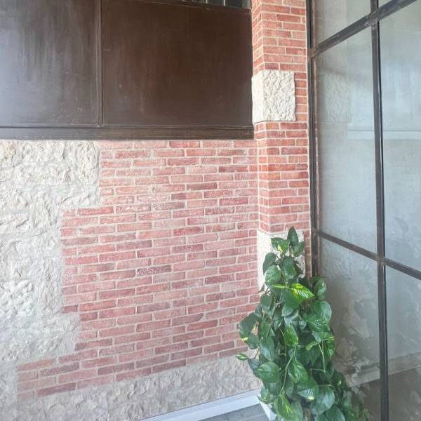 Carrelage terre cuite de qualité en briquette pour intérieur et extérieur - Uzès dans le Gard